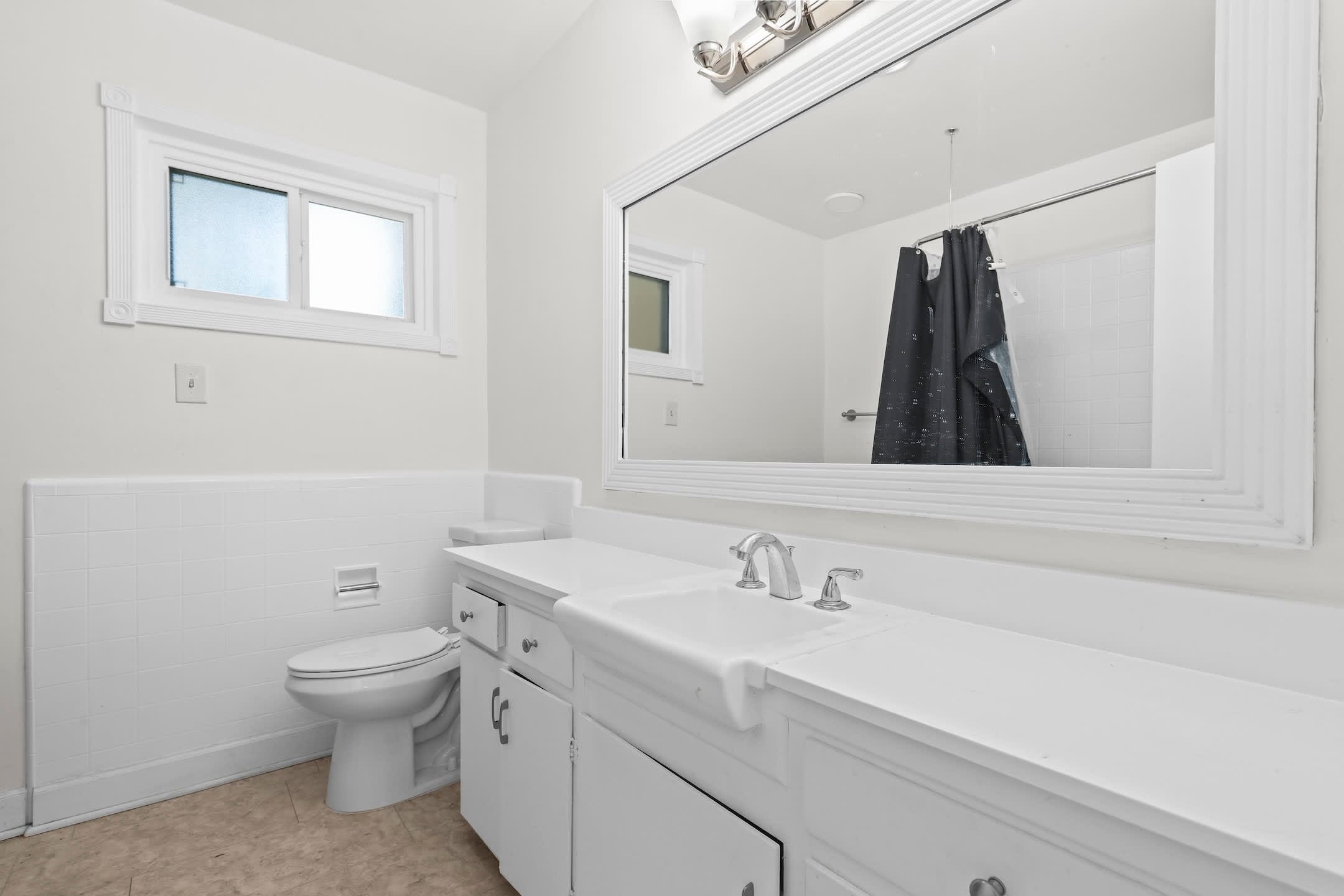 1525 N Hayworth Ave – photo 3