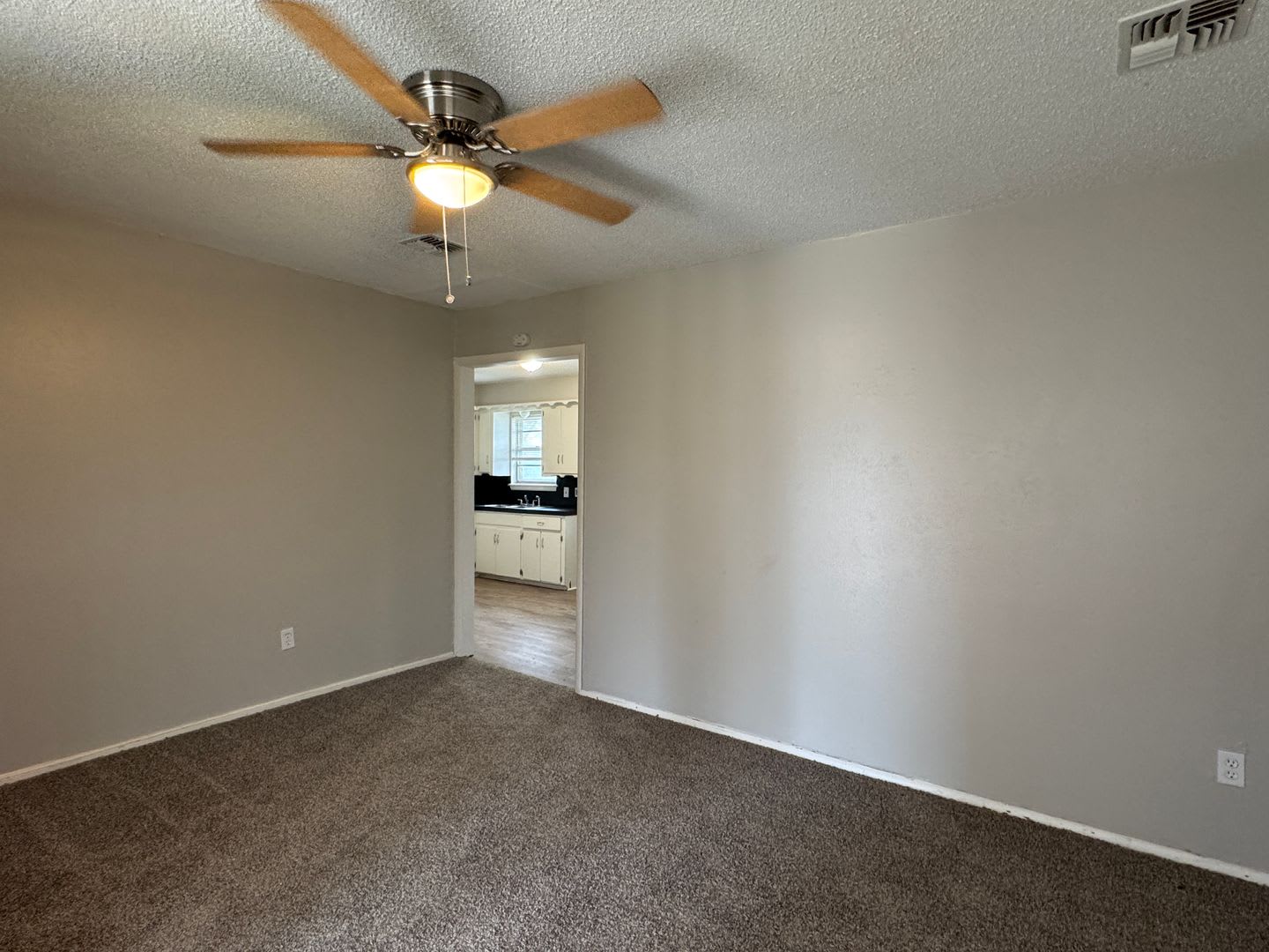 3310 SW Salinas- Available now! – photo 3