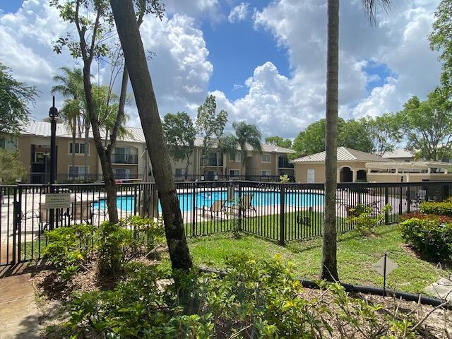1700 Crestwood Ct S – photo 2