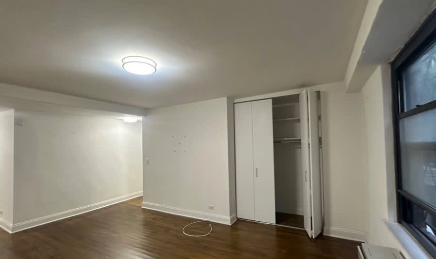 244 E 44Th St – photo 2