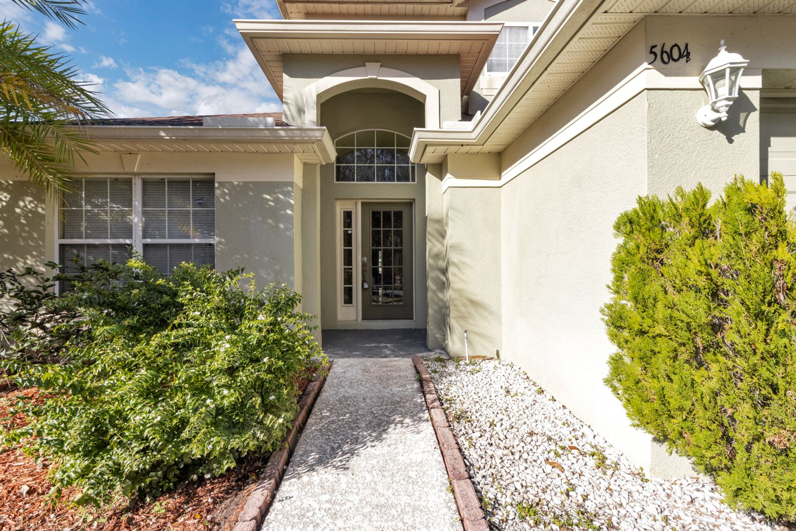 Spacious 5BR Home in Vista Lakes Near Lake Nona & Airport! – photo 3