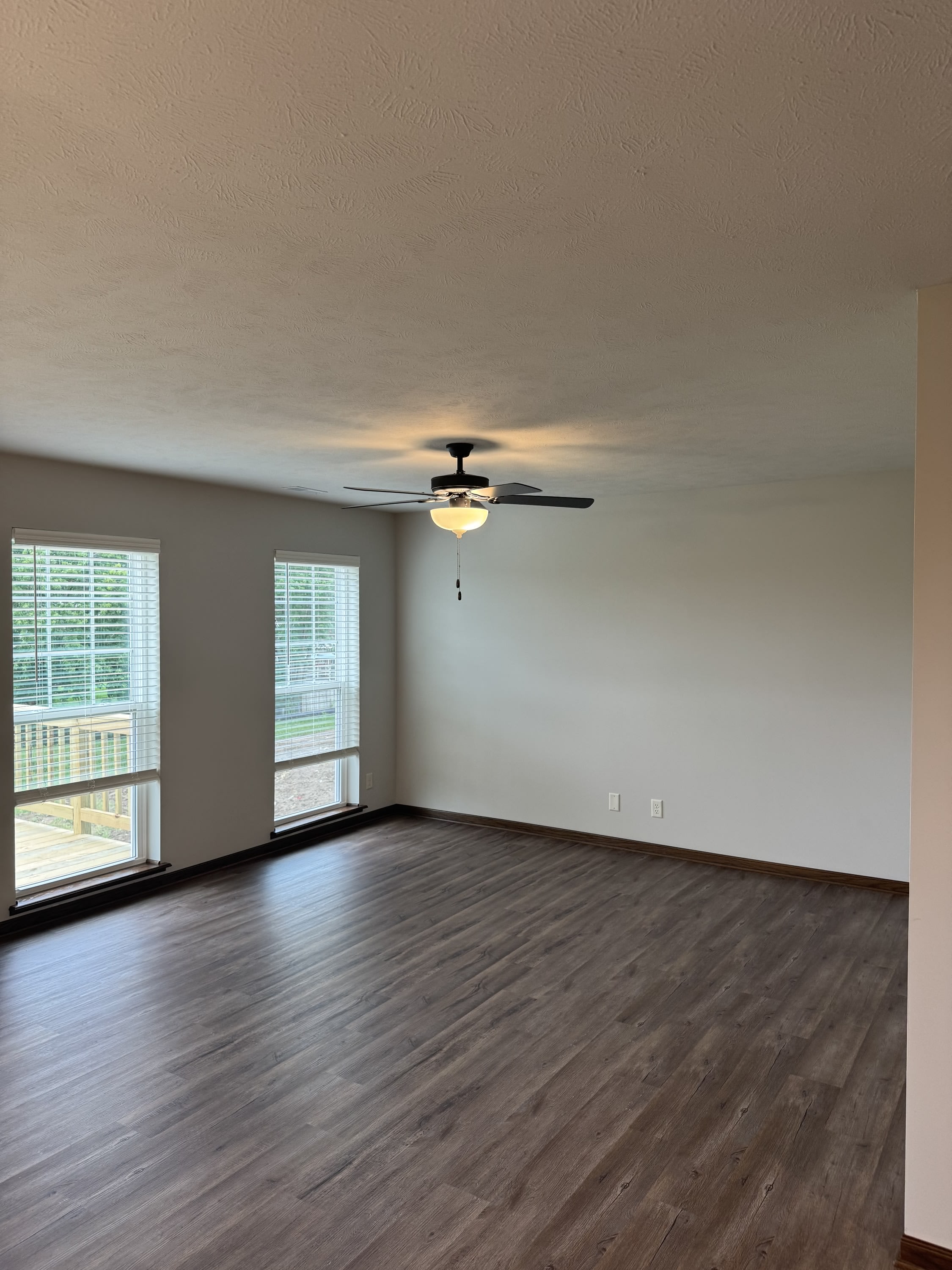 5745 Holstrom Ct – photo 5