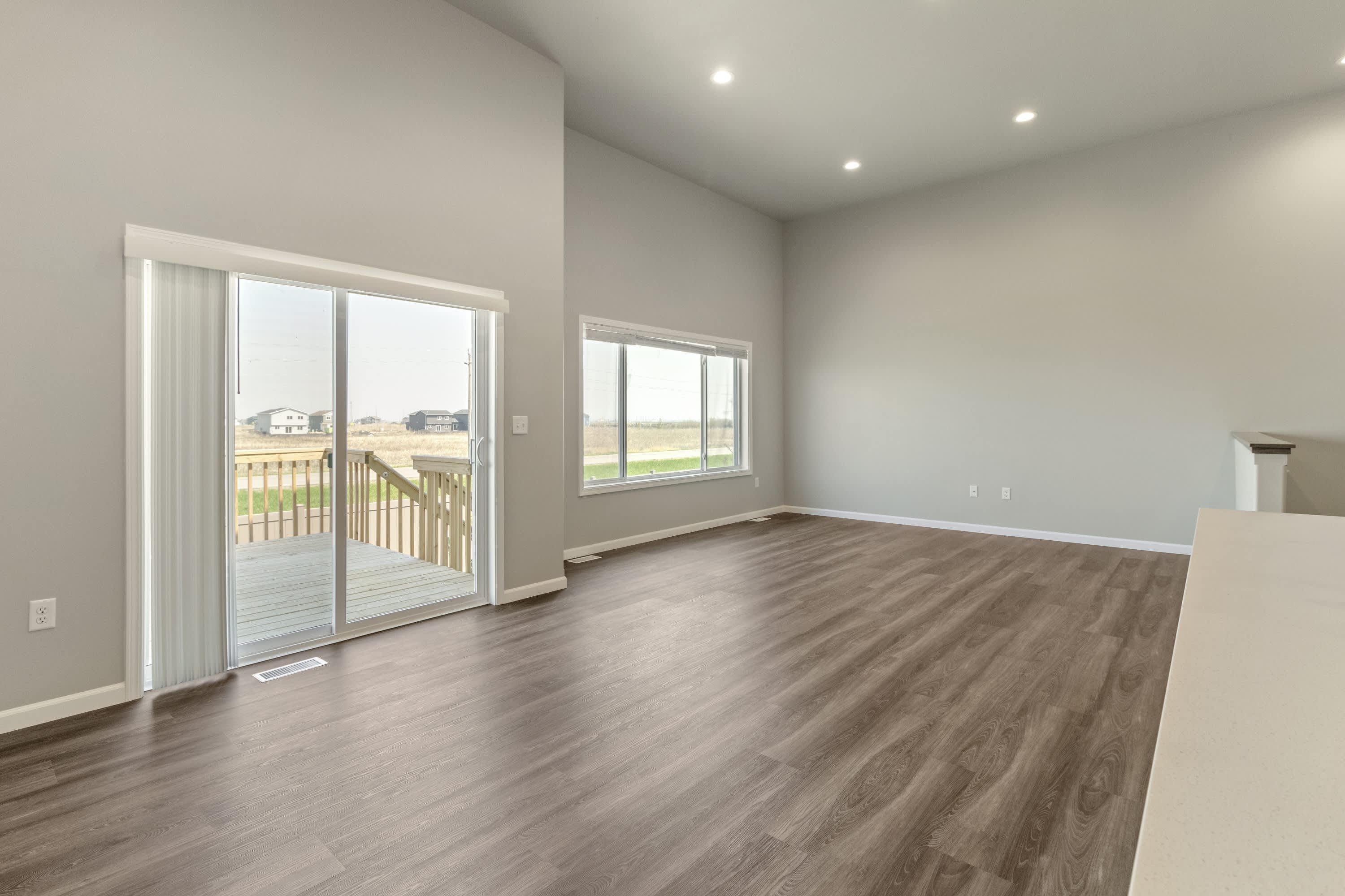 826 United Dr 1 – photo 3