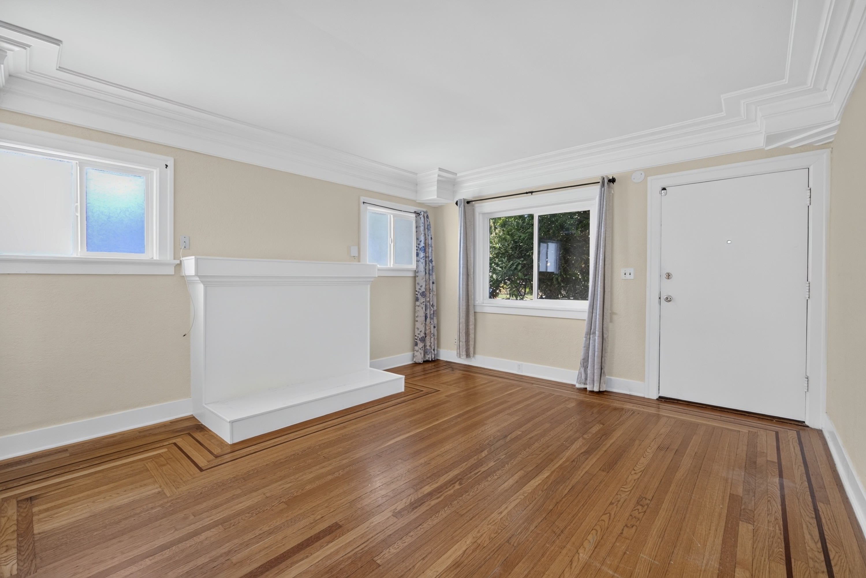 736 Mountain View Avenue – photo 2