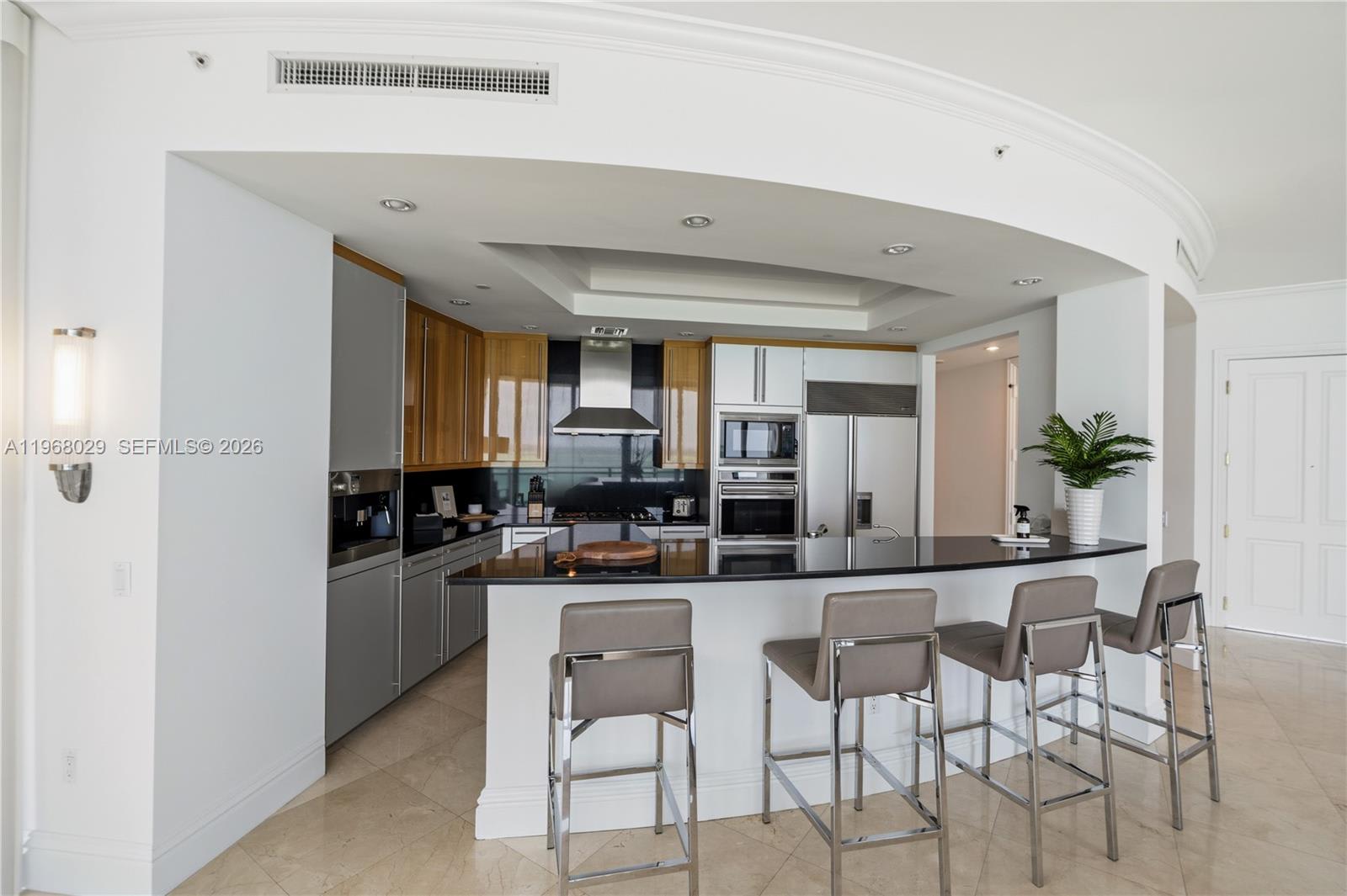 10295 Collins Avenue – photo 1