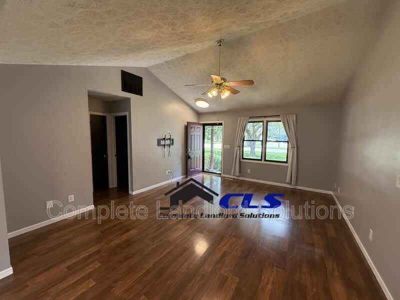2972 Kings Court – photo 4