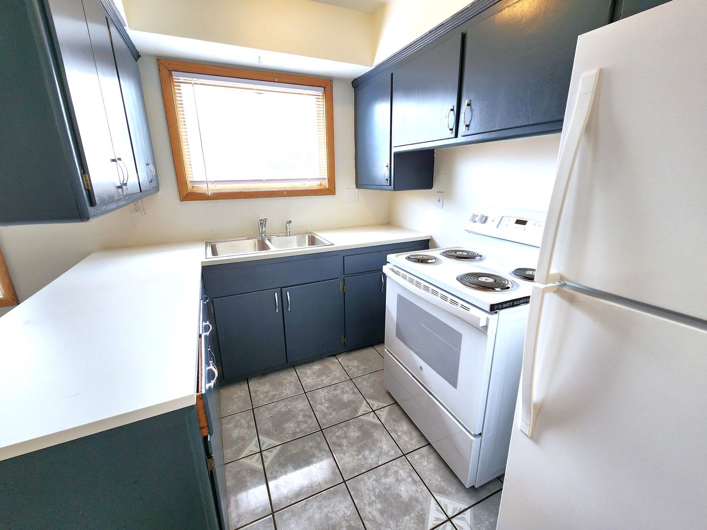 *Leasing only – photo 2