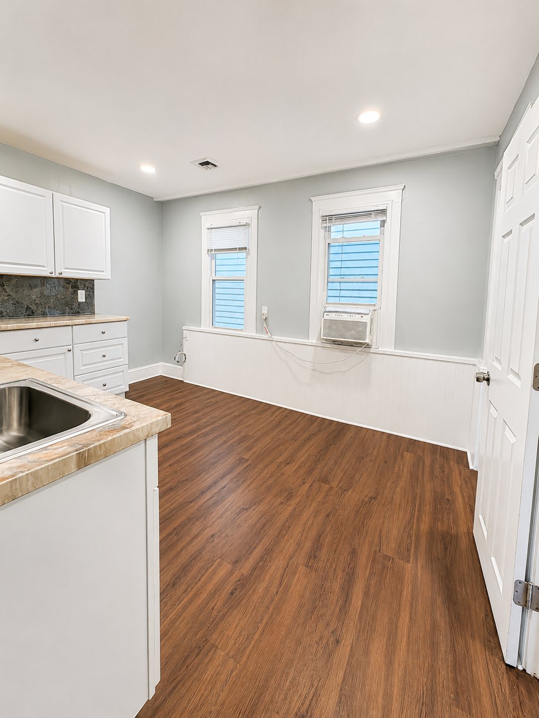 33 W Friendship St – photo 4