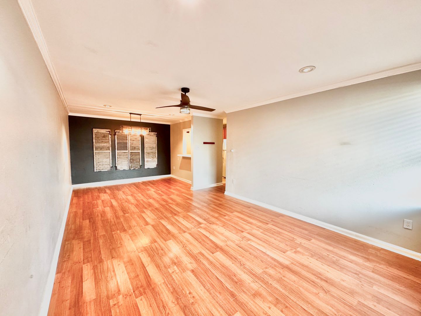 Three Bedroom Home with Spacious Bedrooms – photo 2