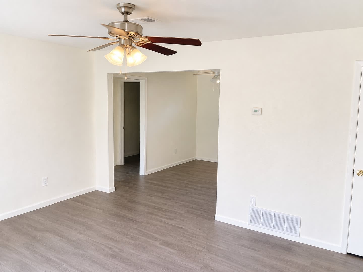 4/2 with Premium Finishes & Great Backyard – photo 3