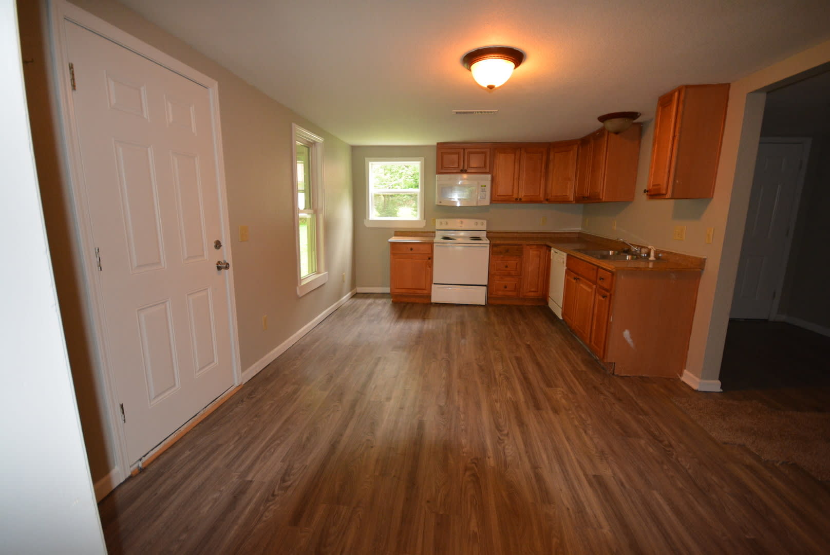 Space Space More Space 3 Bedroom 1 Bath Home – photo 4