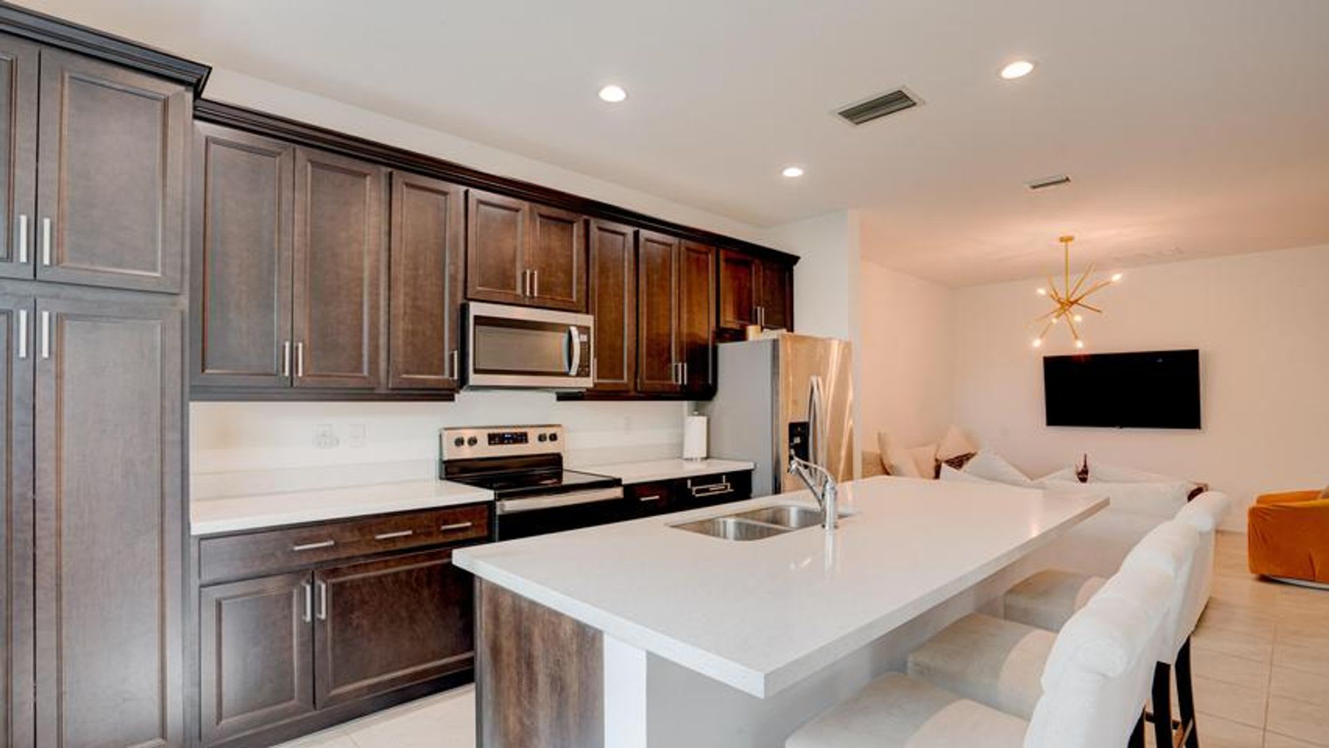 576 Parsons Way Deerfield Beach Fl 33442 2400 – photo 2