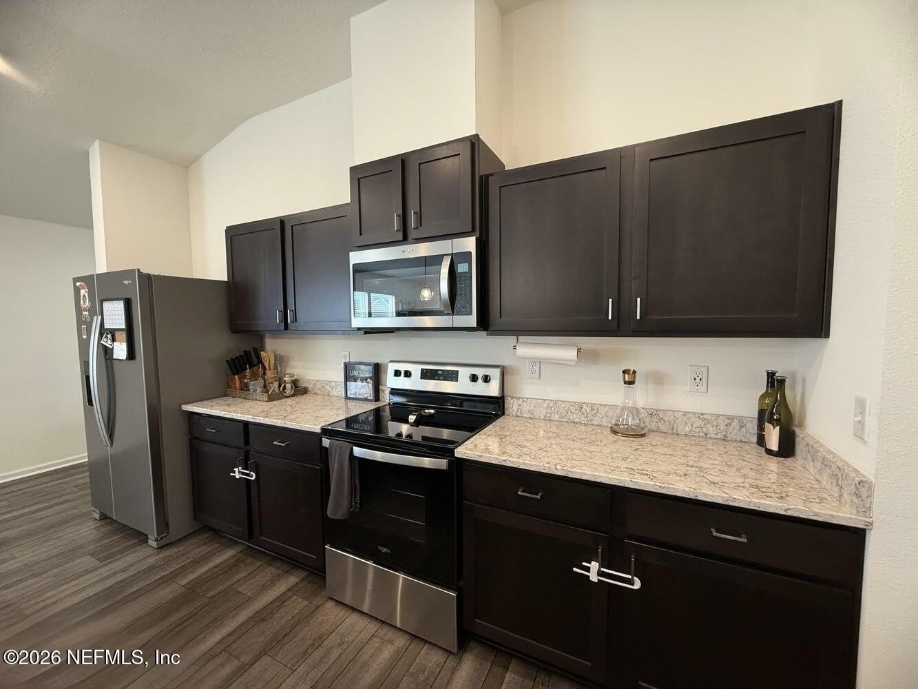 8161 LUMBER Way – photo 5