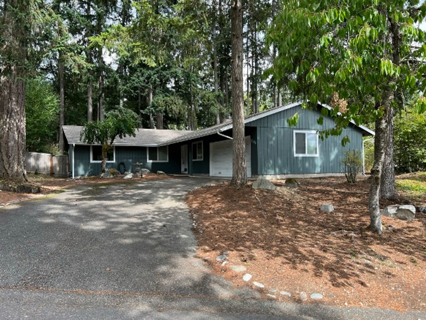 Pet Friendly 4 Bedroom – photo 2