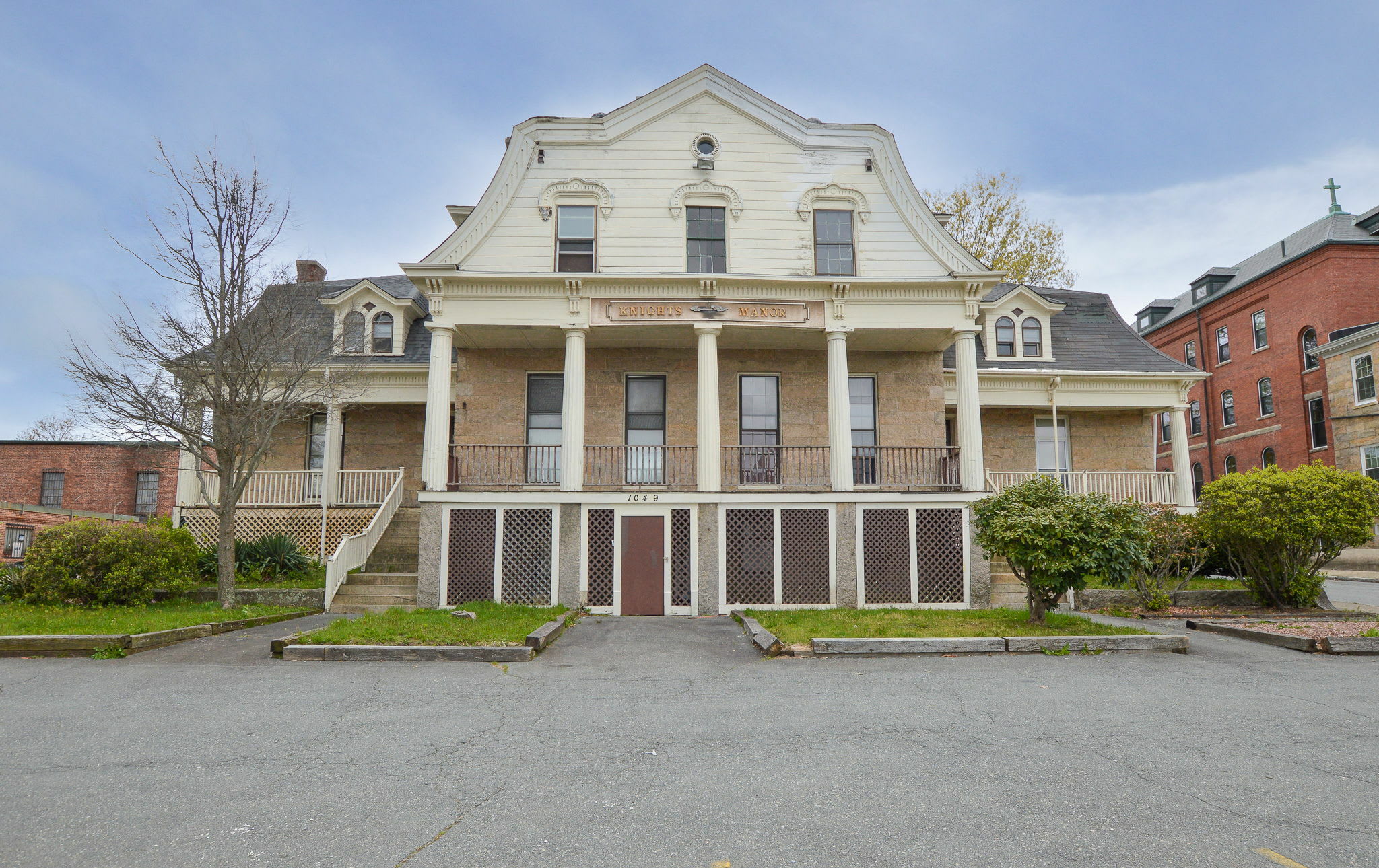 1049 Pleasant Street – photo 5