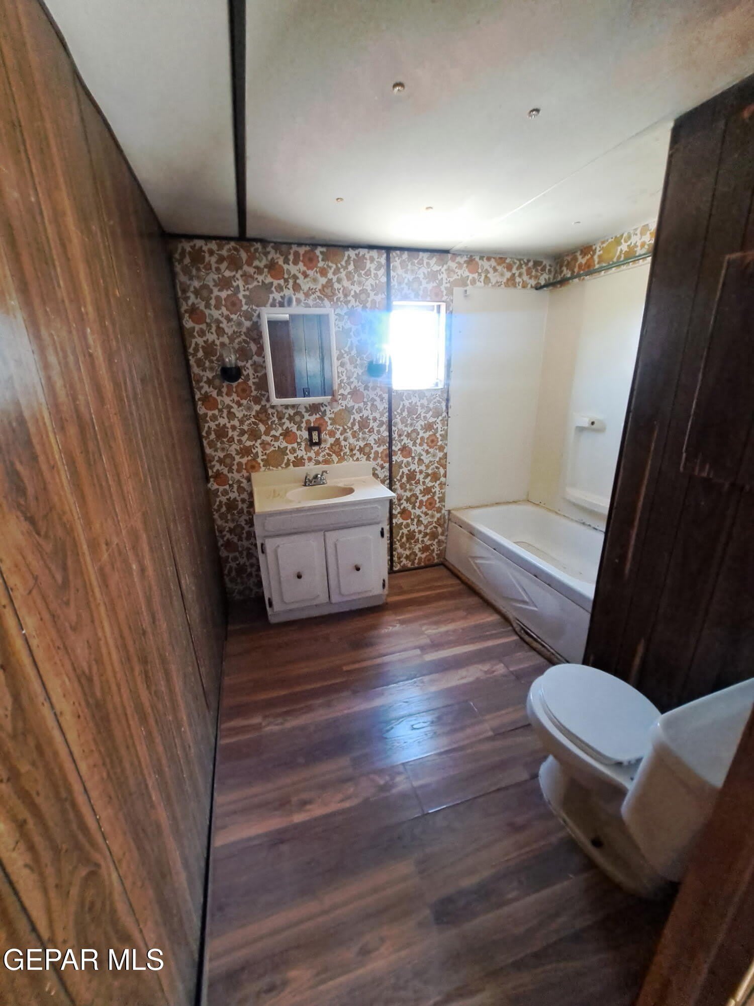 905 Ne Camp Street – photo 2