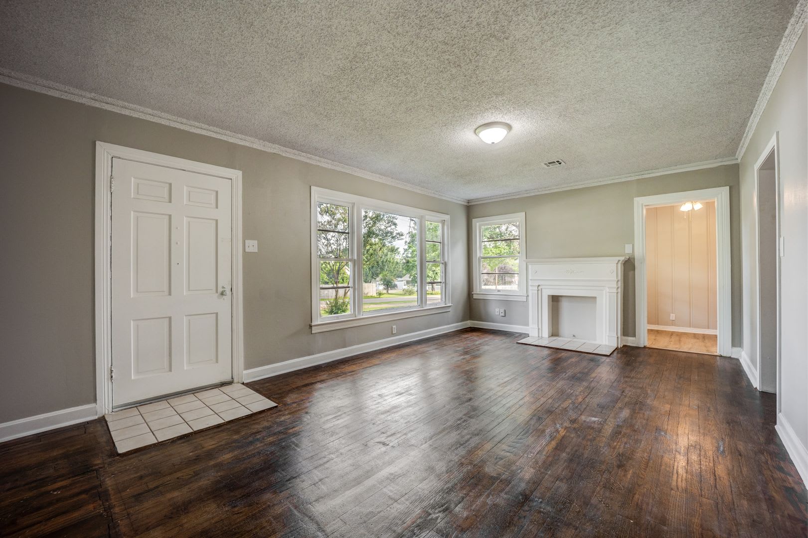 Freshly Updated 3 Bedroom House – photo 5