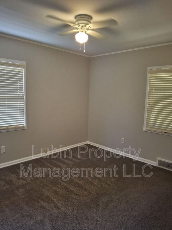 5418 Brantford Ave – photo 3