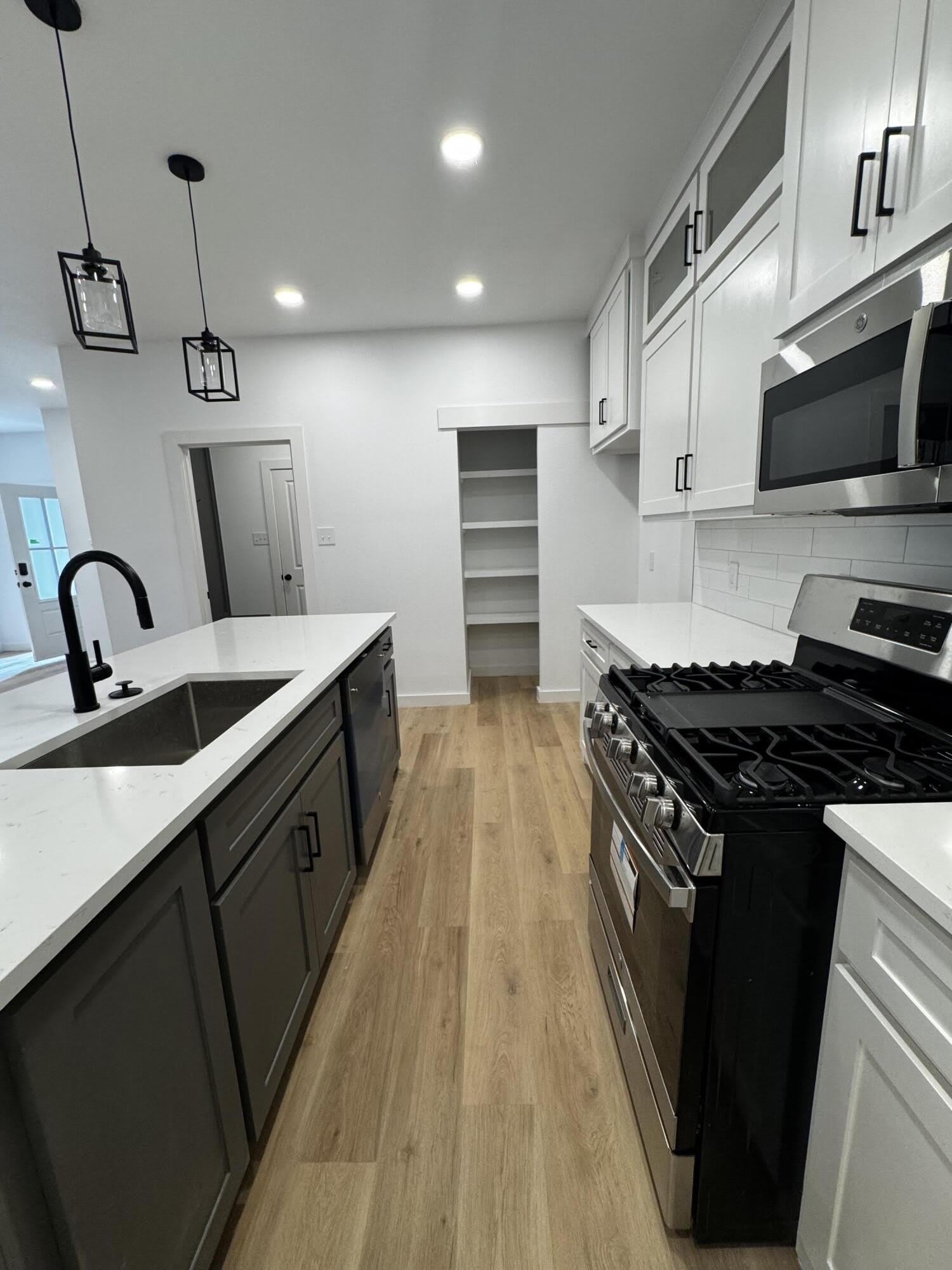 1207 Corpus Avenue – photo 4