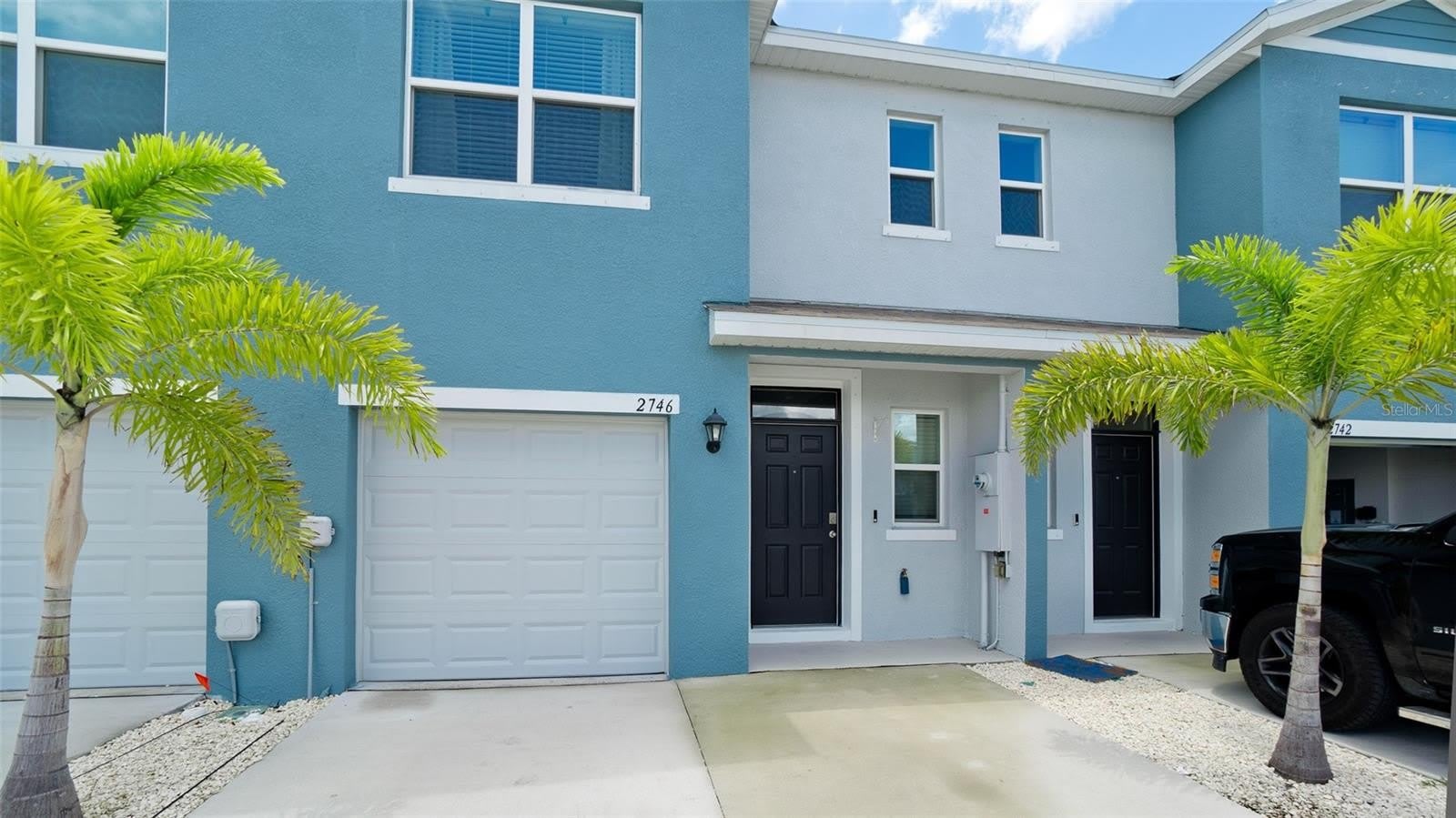 2746 PEARLY BANKS Drive – photo 1