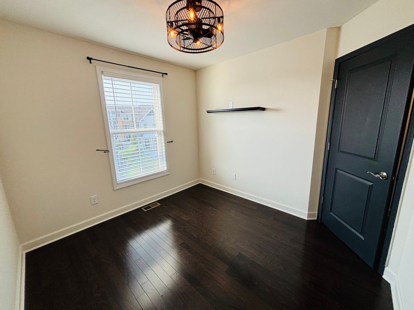 3 4 Bedroom 3 5 Bath Townhouse – photo 2
