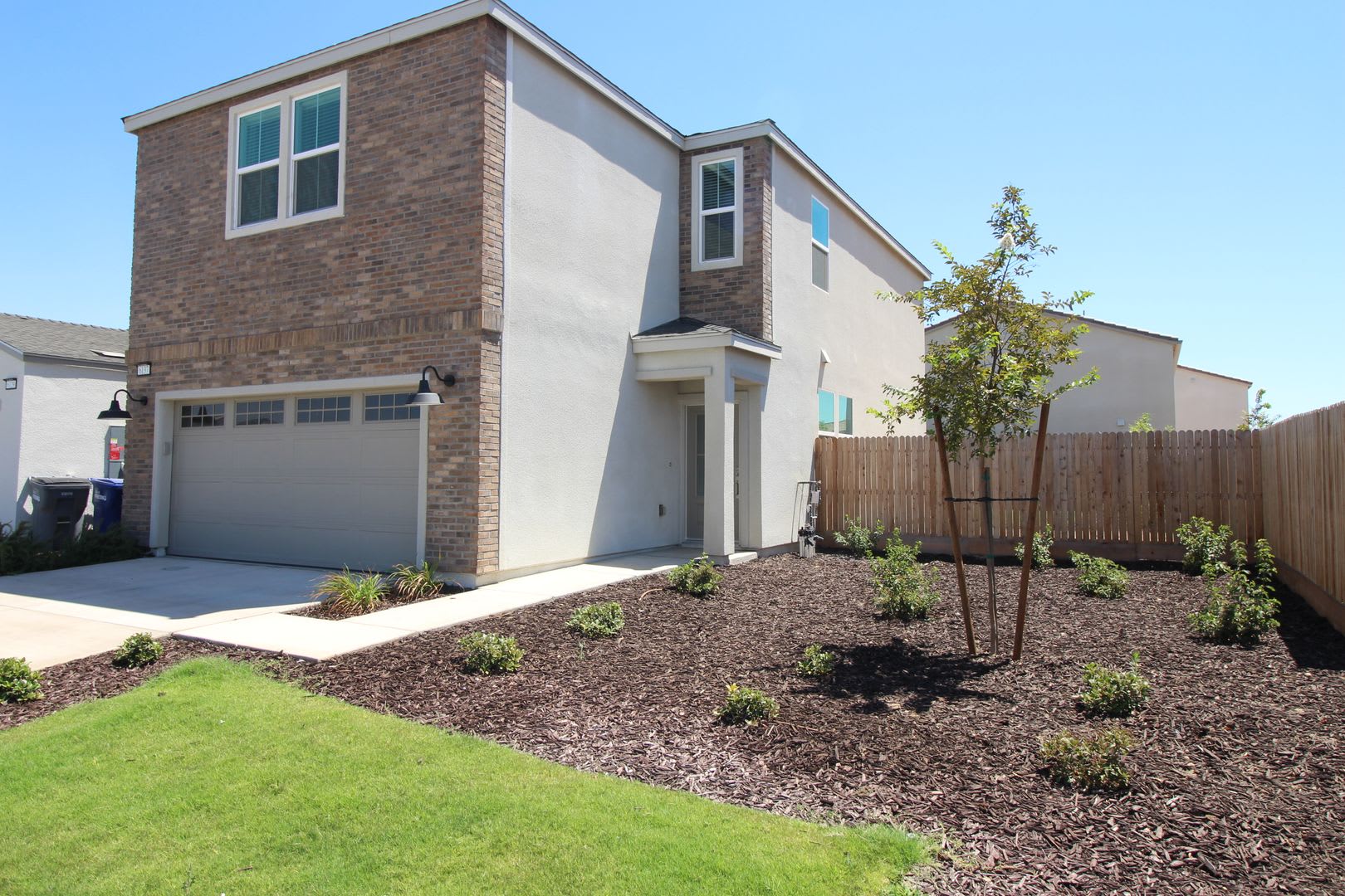 Brand New Lennar Home with Solar – photo 2
