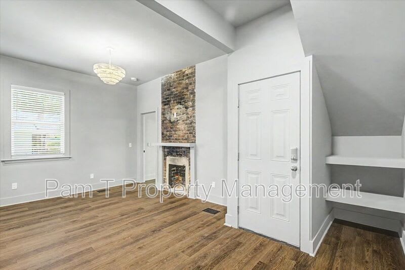 638 E 37th St – photo 5
