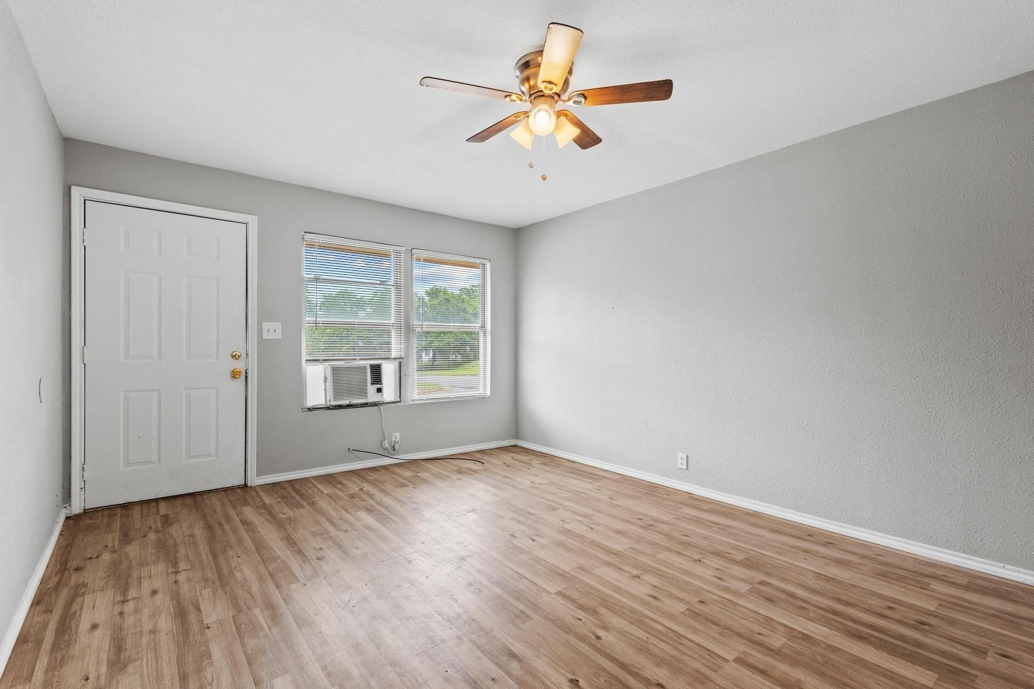 701 W Hull Street – photo 5