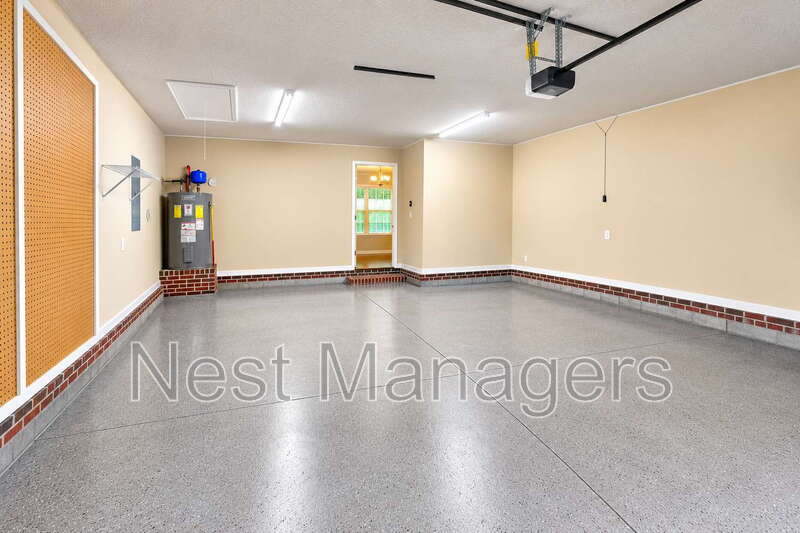 2225 Stornoway Court – photo 2
