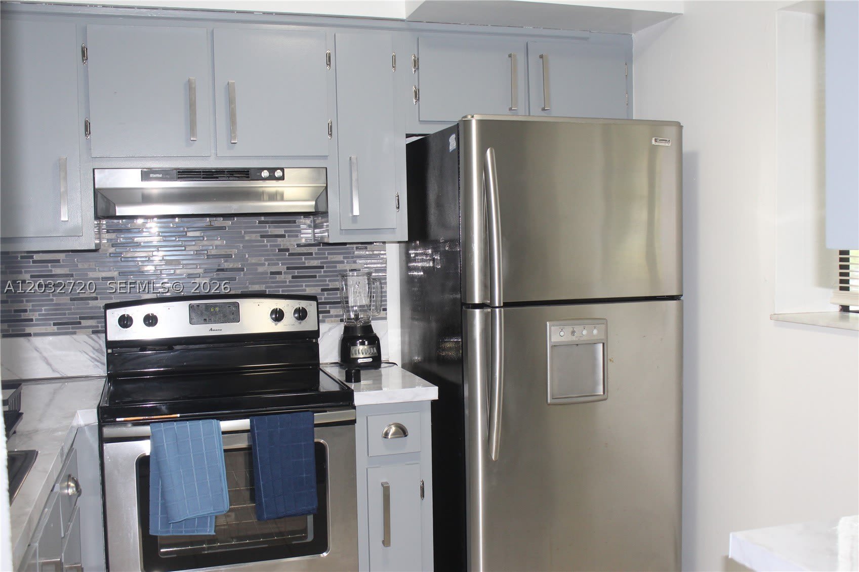 110 Gardens Dr – photo 3