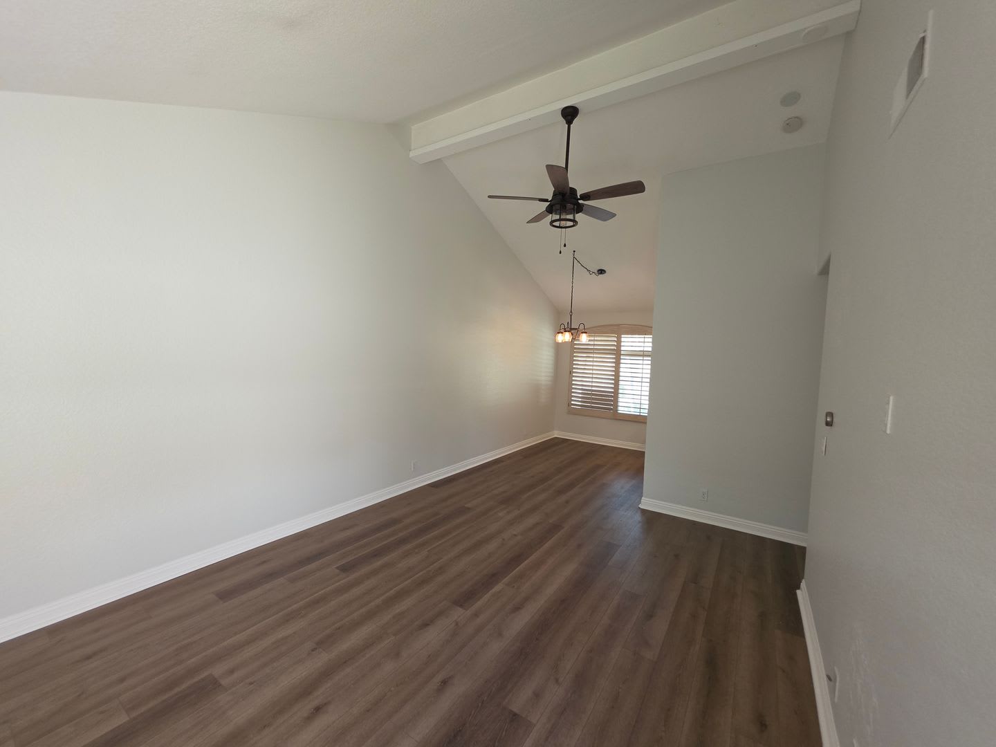 Seagate Colony: Upper 1 Bedroom 1 Bath Condo – photo 4