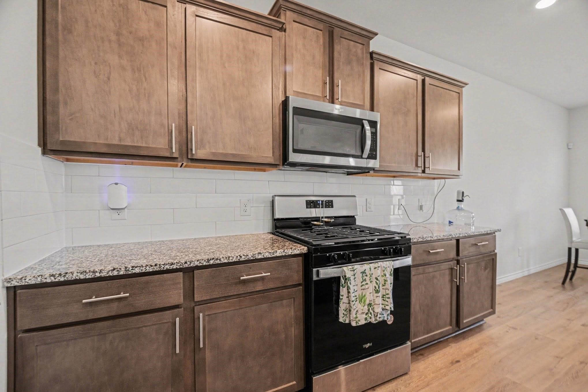 1613 Grand Villa Street – photo 5