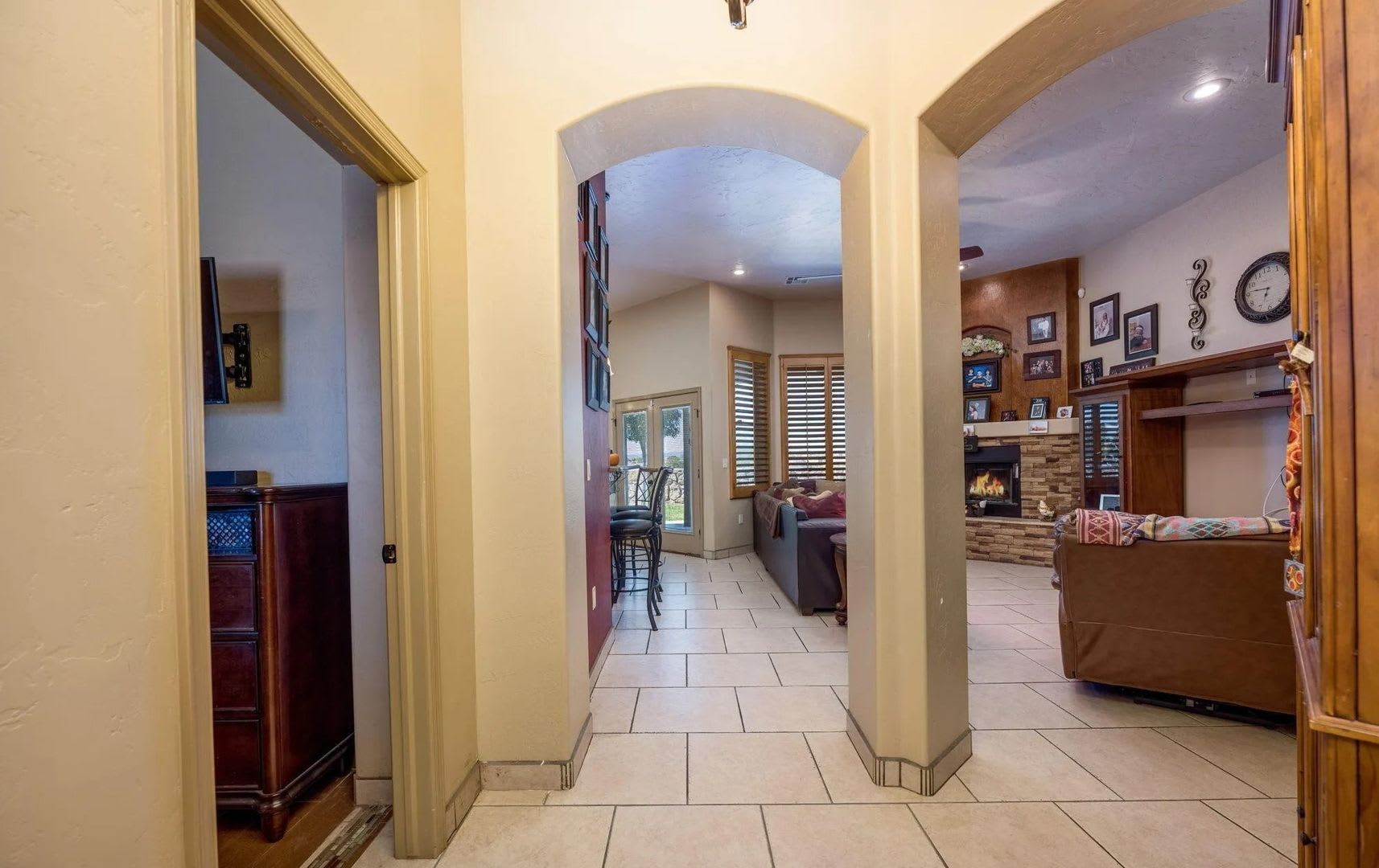 Coming in November-Gorgeous 5 Bedroom Home Off Sonoma Ranch – photo 3