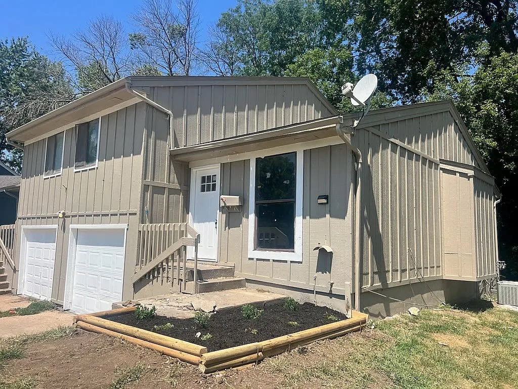 8456/58 Lane Drive – photo 1