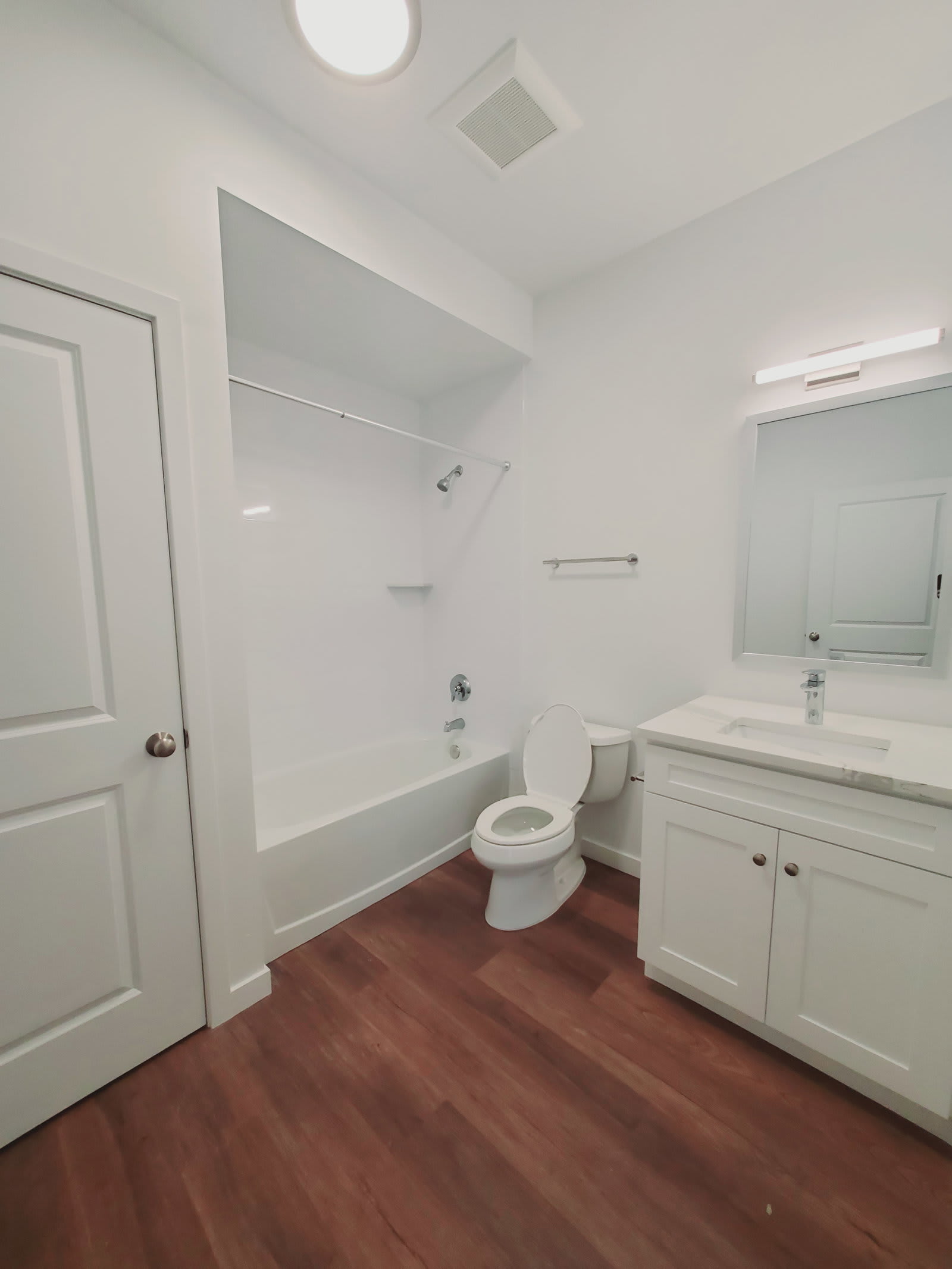 916 Hope Street – photo 4