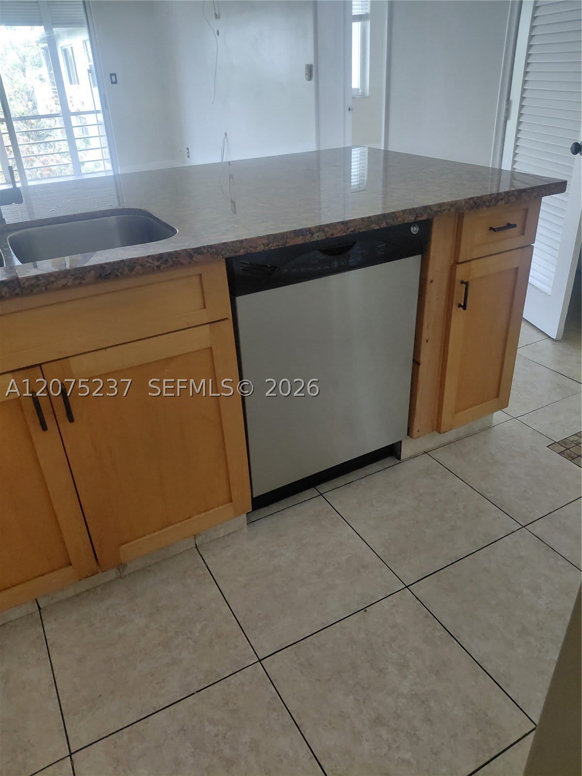 5495 Nw 10Th Ct – photo 3