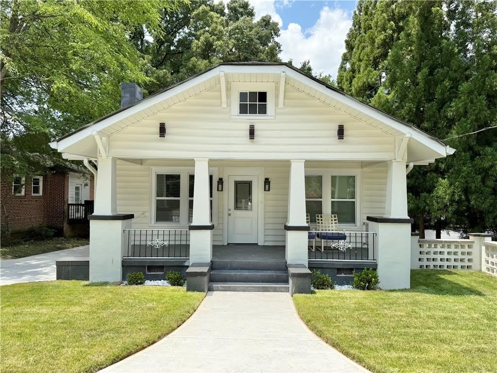 2194 Bolton Road NW – photo 1