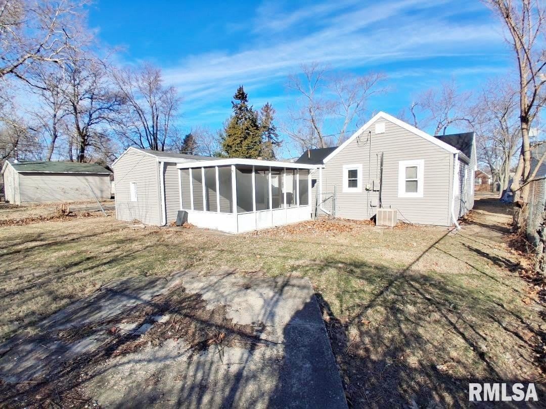 2022 W RICHWOODS Boulevard – photo 4