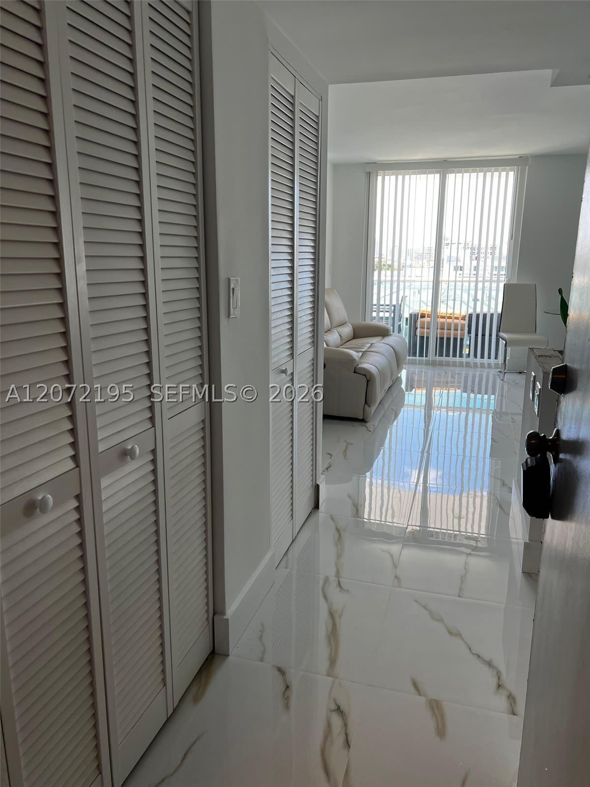 1035 West Ave – photo 2