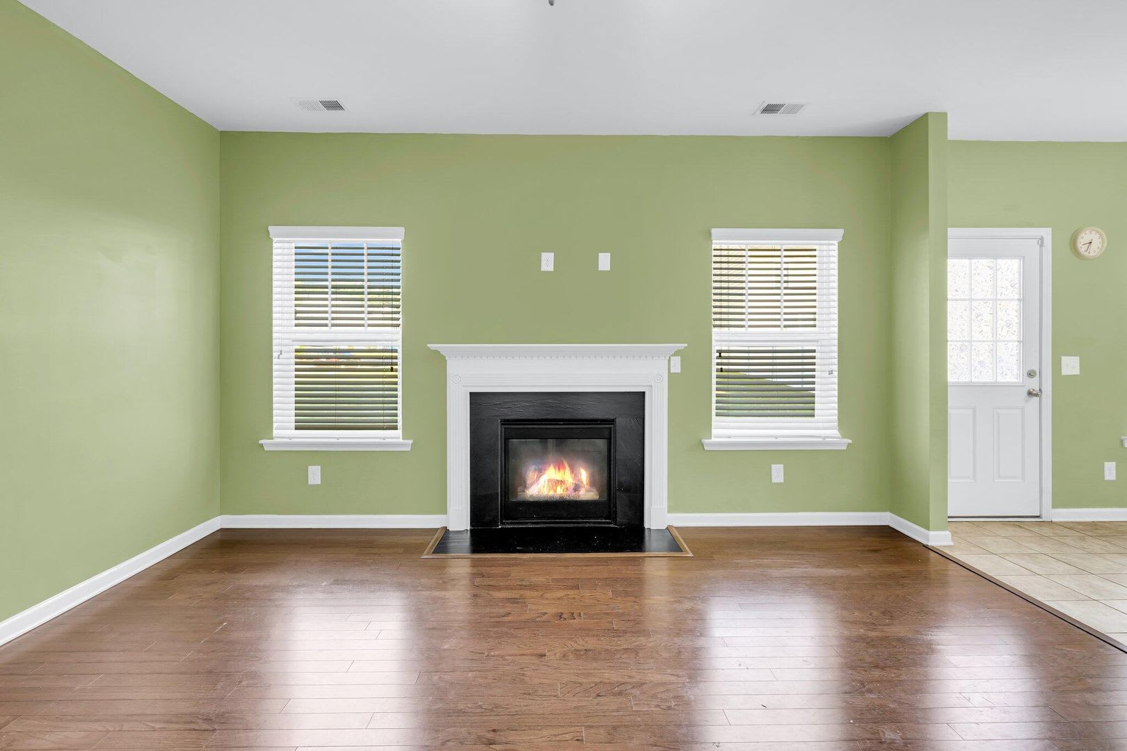 4 Bedroom Home In The Desirable Fairmont South Community – photo 5