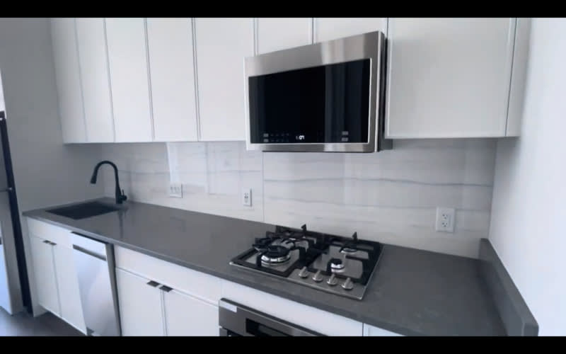 1128 W Van Buren St – photo 3