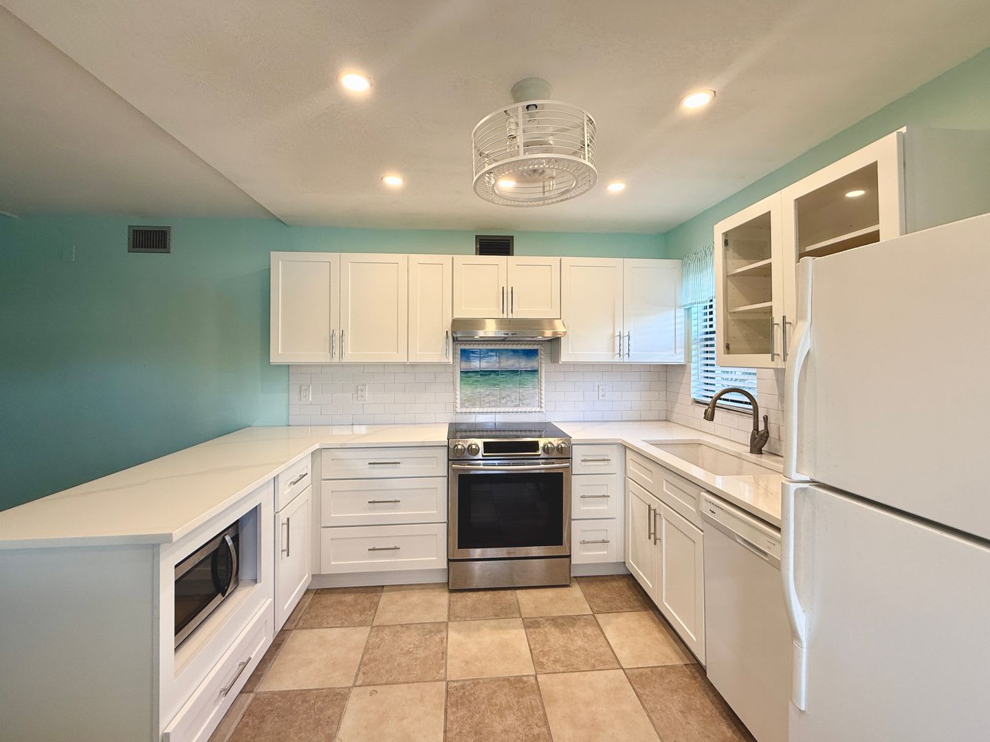 You Will LOVE this Ground Floor 2 Bedroom – photo 5
