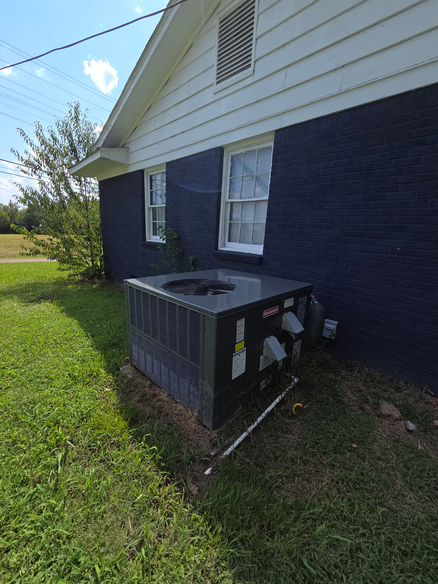 1387 E Jefferson St – photo 3