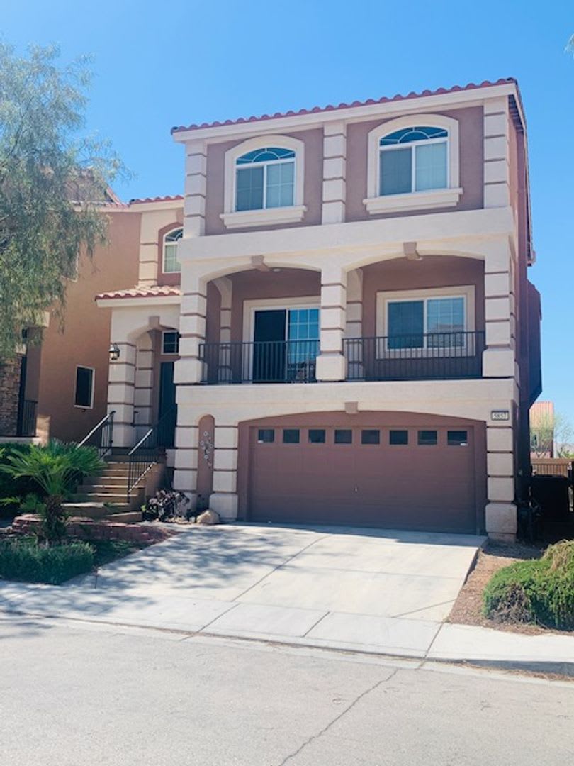 4 Bedroom With Pool – photo 1