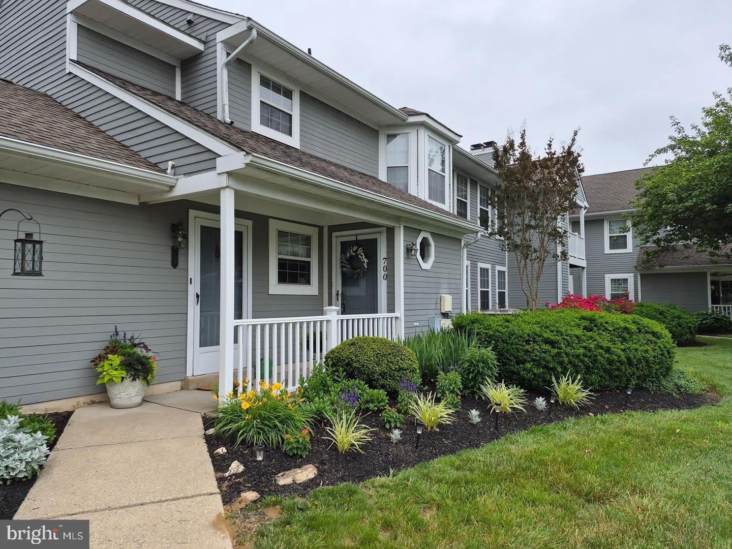 700 BRADFORD Terrace – photo 1