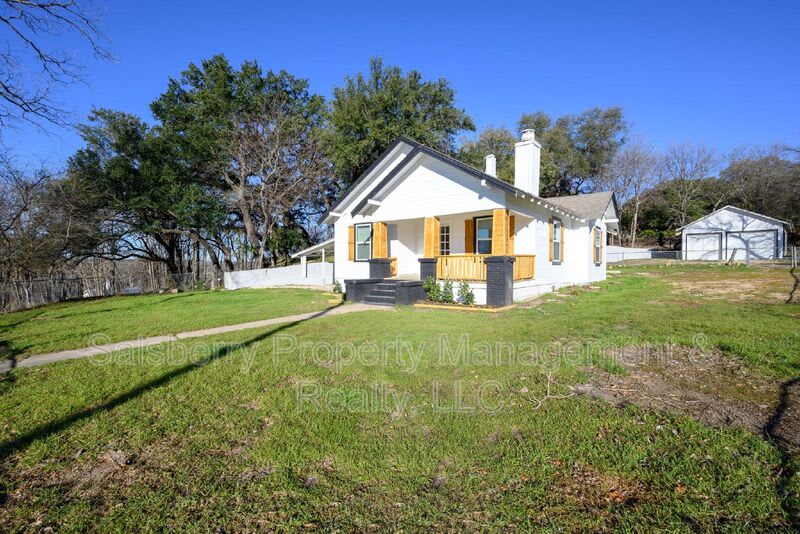 71 Crown Road – photo 1