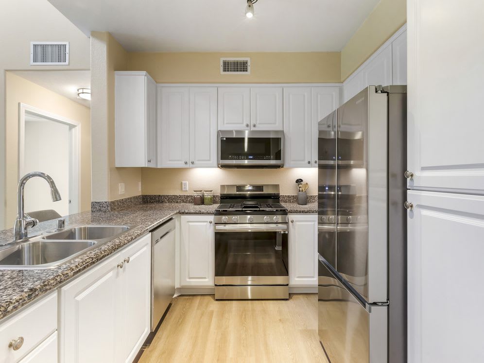 Avalon Glendale – photo 1