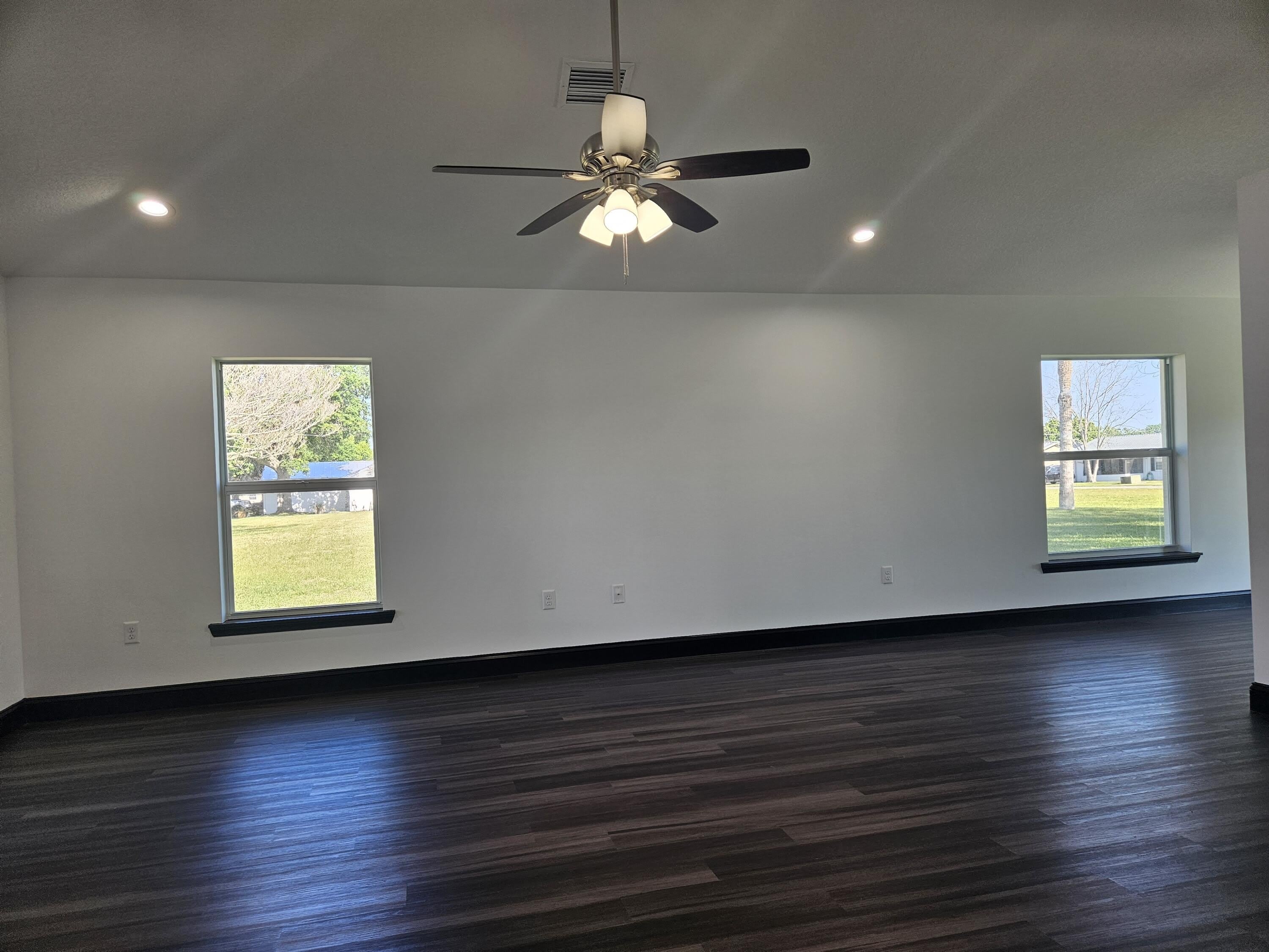 5101 Se 43Rd Trace – photo 3