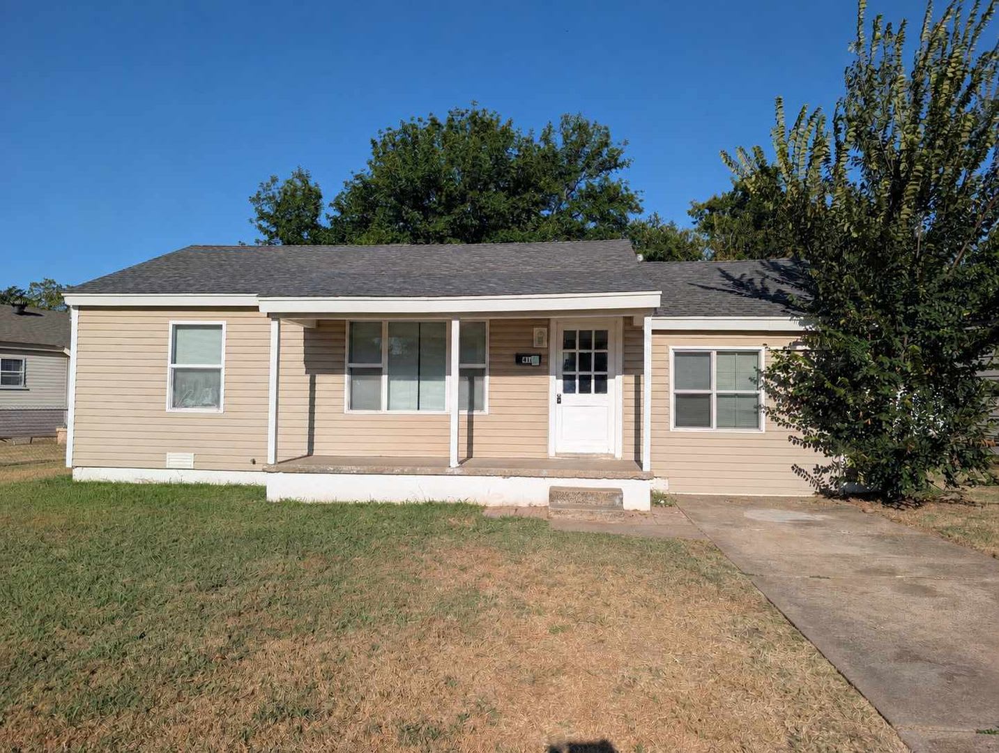 Freshly Updated & Move-In Ready – photo 1