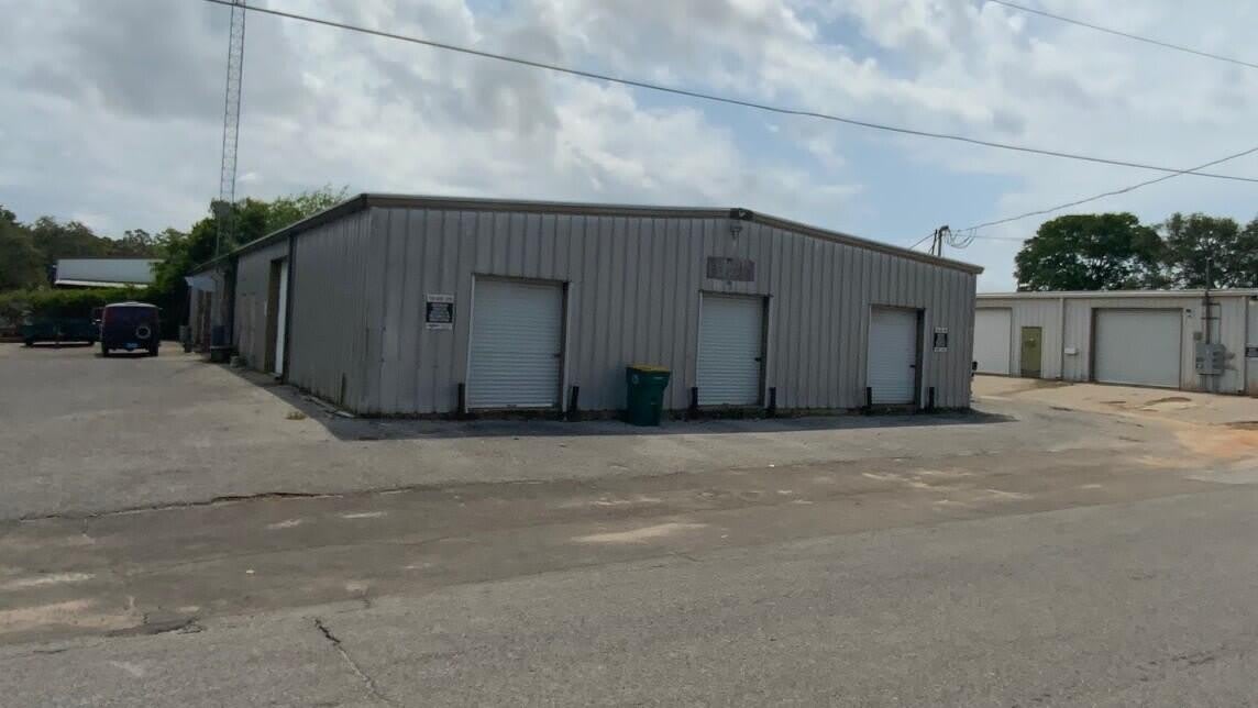 213 Truman Street – photo 1